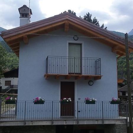 Casa Vacanze Chez Sapin Fenis Δωμάτιο φωτογραφία