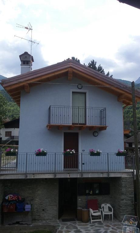 Casa Vacanze Chez Sapin Fenis Δωμάτιο φωτογραφία
